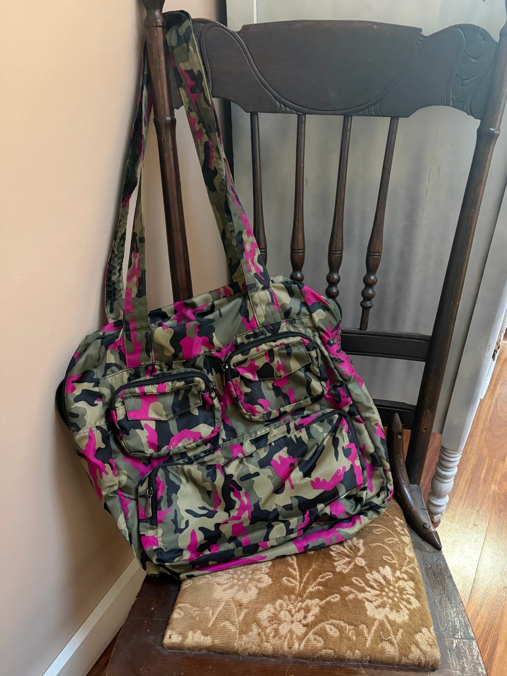 lug Pink & Olive Camo Multi-Pocket Shoulder Tote